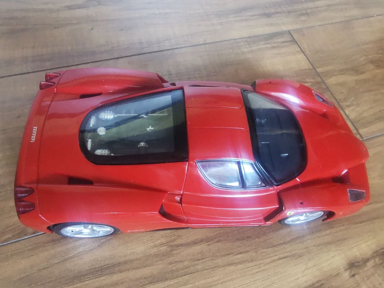 Masina Ferrari de colectie 27 cm
