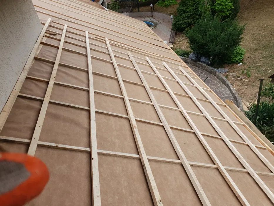 Executam lucrari acoperisuri