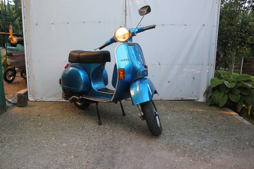 Retro/vintage Piaggio Vespa PX200 - Arcobaleno 1981-83