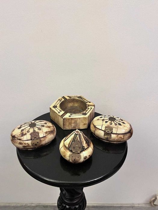 Set 3 casete si scrumiera sidef decoratiuni metalice bibelou bibelouri