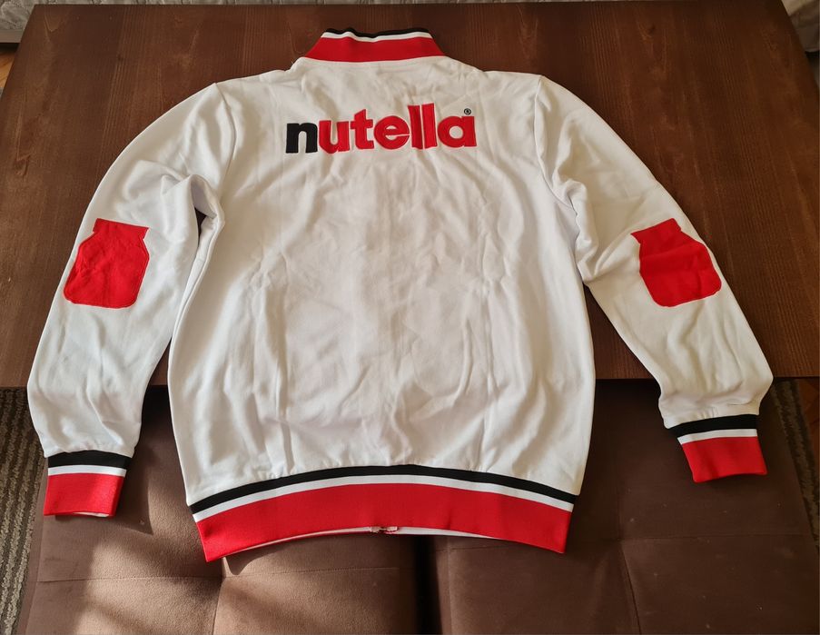 Суитшърът на Nutella