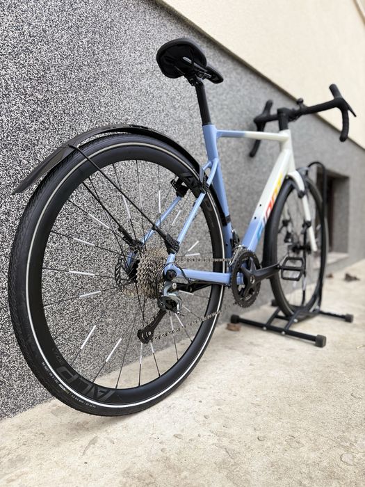 GIANT Contend SL Endurance All-road, Shimano Tiagra, хидравлики