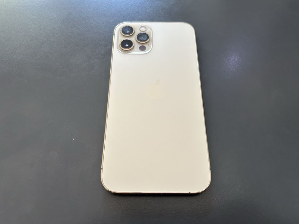 Продавам Apple iPhone 12 Pro 128GB