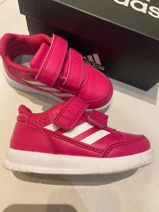 Adidas детски маратонки + подарък