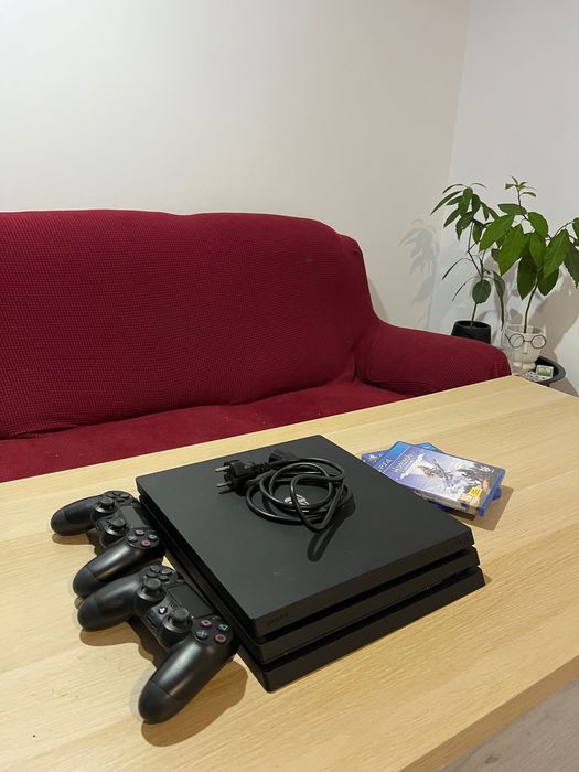 Playstation 4 Pro, 1TB