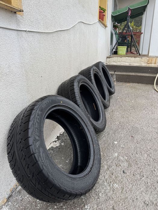 Продават се !!! 4 бр. Летни гуми. 205/55 R 16 цена 200 лв