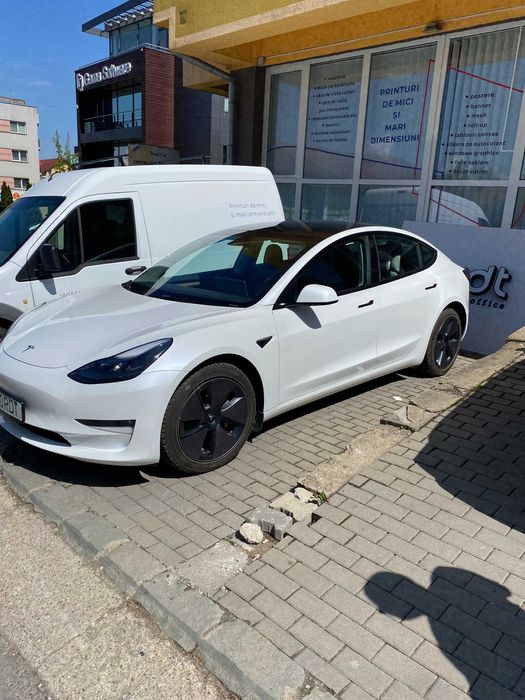 Preluare leasing Tesla Model 3 Long Range, accept si schimburi