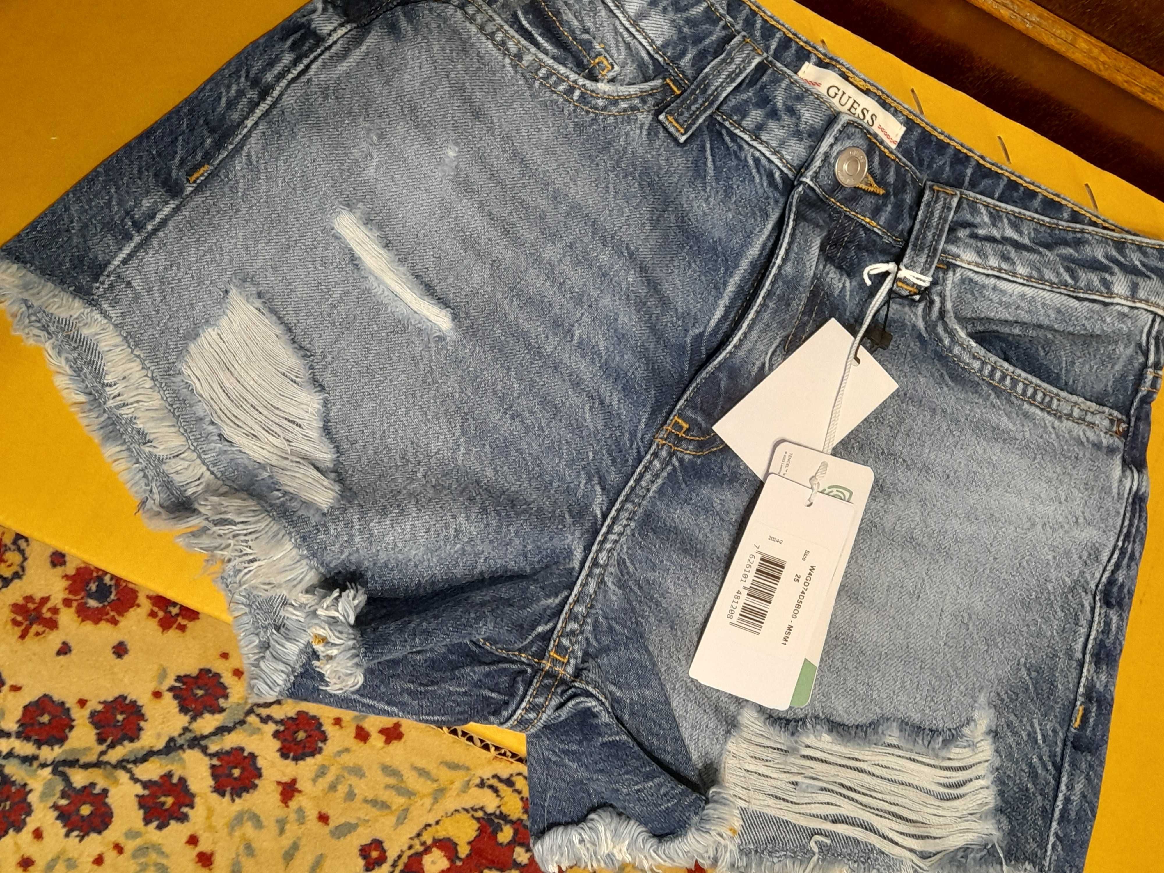 Къси Дамски Дънки GUESS