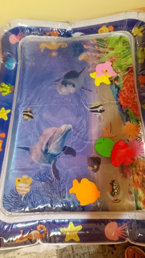 Водно килимче за игра с рибки