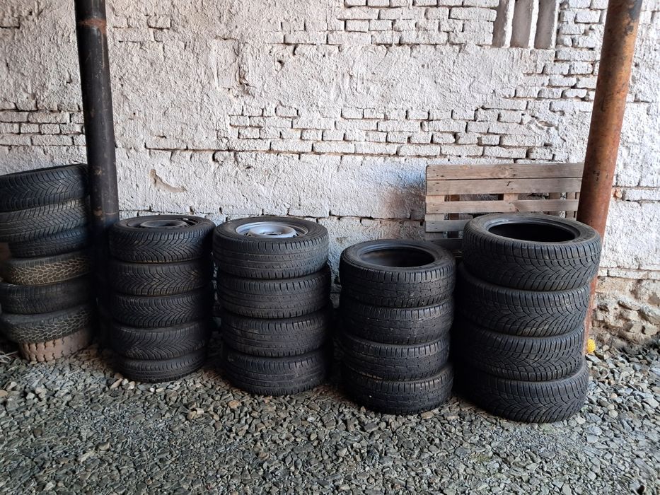 Vând Cauciucuri iarnăM+SMichelin235/65R16sprinter 12,5R20 ,255/45R20Q5