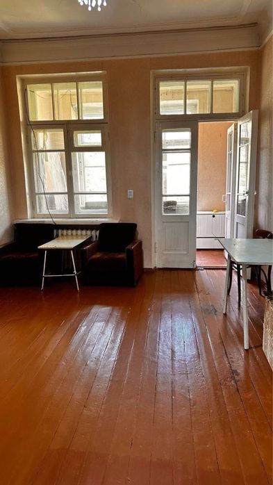 Продаётся 2 ком в центре города