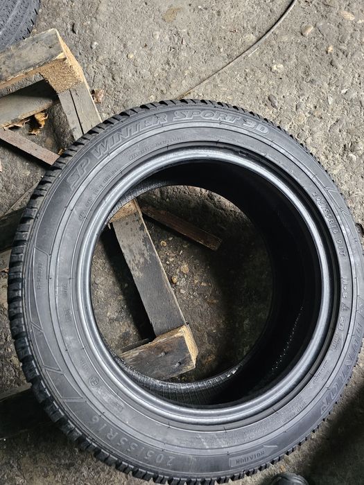 2 anvelope iarna 205 55 16 Dunlop 6.5mm