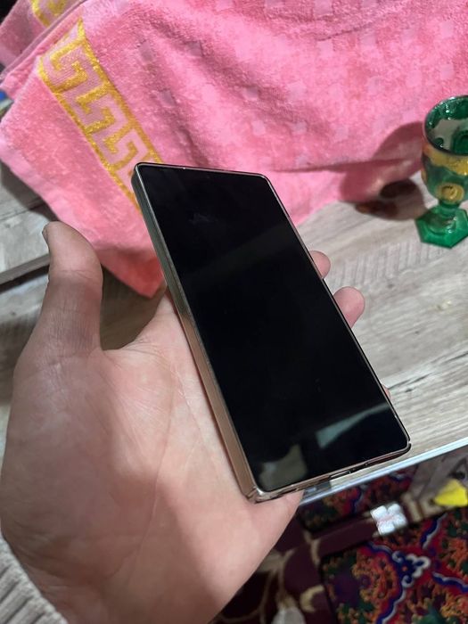 Galaxy s25 ultra 12 512 gb xolati yangi