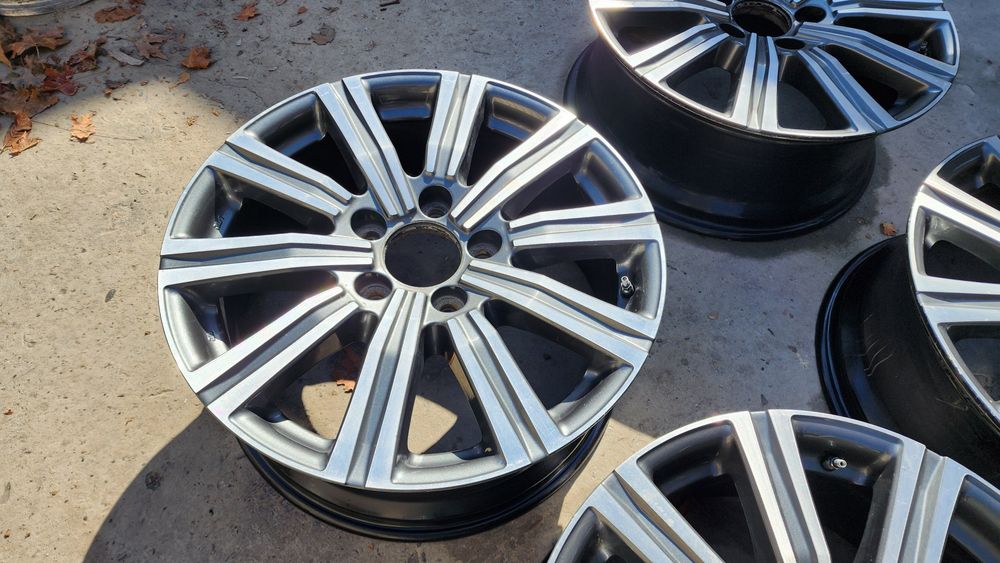 Продаются диски R 21 на LANDKRUIZER 200