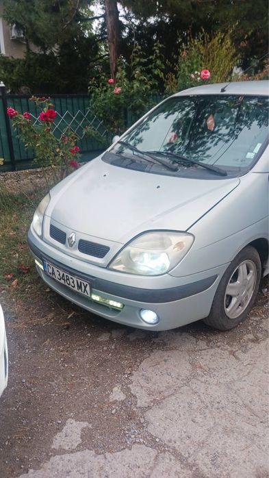 Продавам Renault Scenic