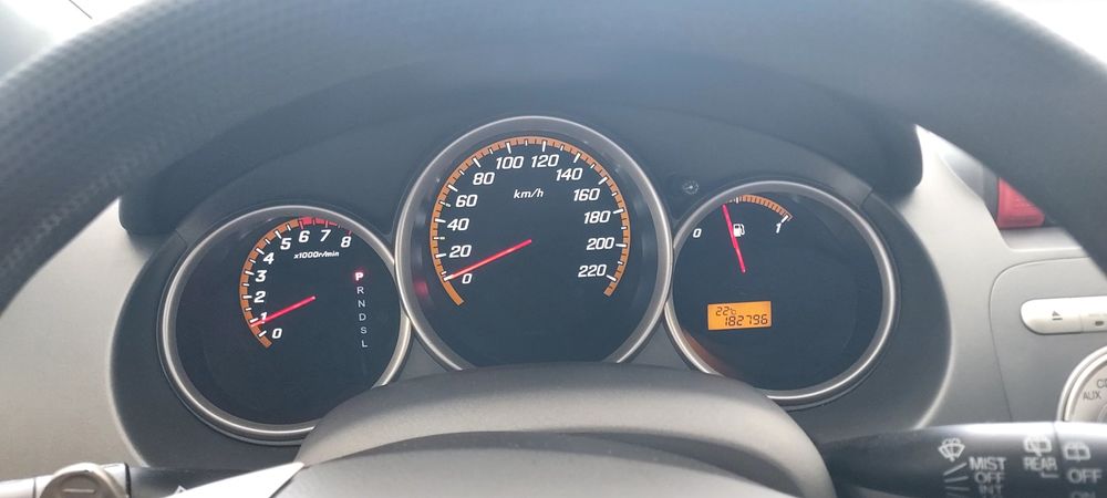 Honda Jazz 1. 4i automat