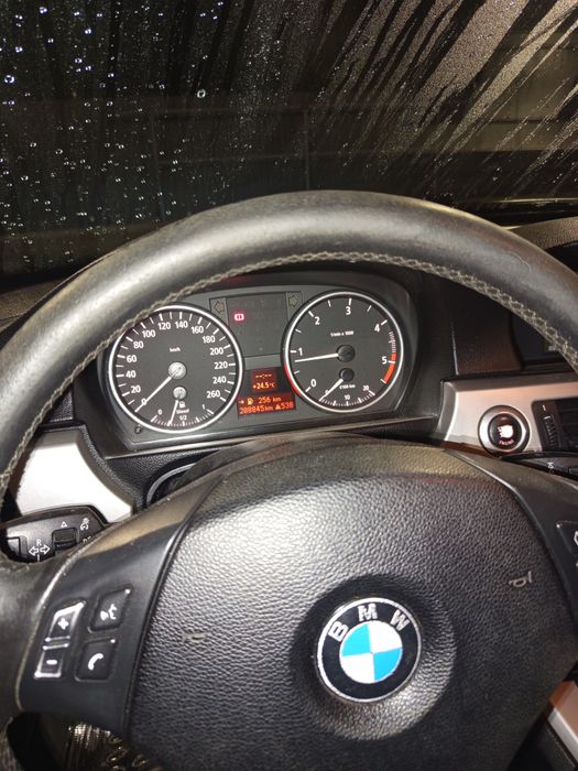 Vând\Schimb BMW e90 320d 163cp