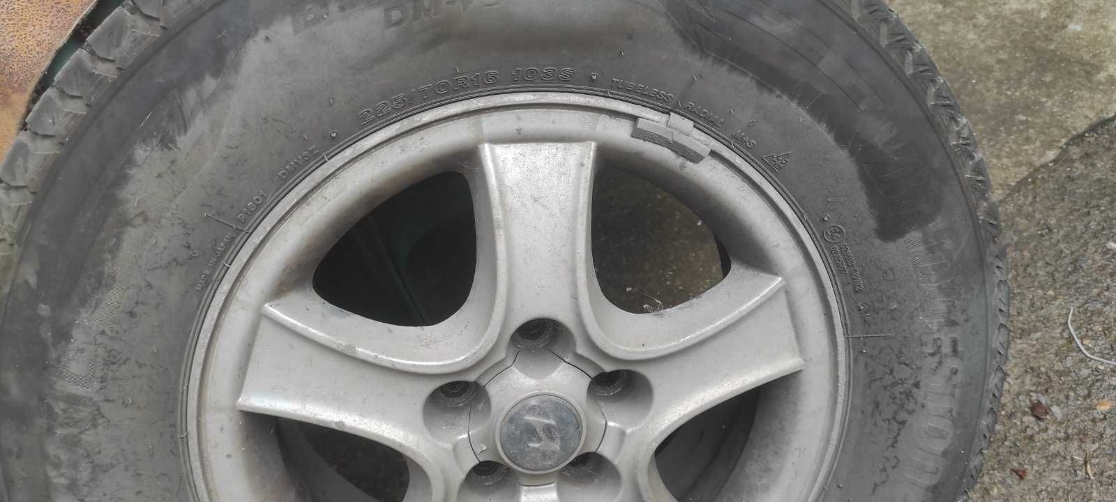 Зимни гуми с ал.джанти, R 16 225/70, 4бр.