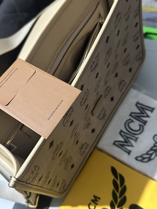 Geantă MCM autentică, cu etichete