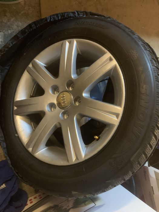 Janta roti originale audi 16 inch cu anvelope cauciuc iarna 225/55/16