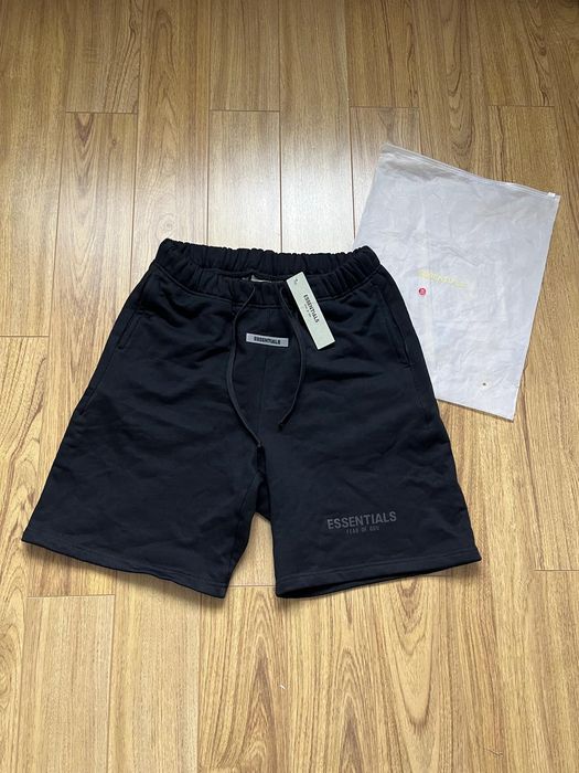 Pantaloni Scurti Essentials