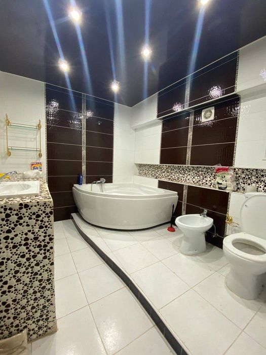 Продается 4х ком квартира, ориентир: Ц-5, 1м²