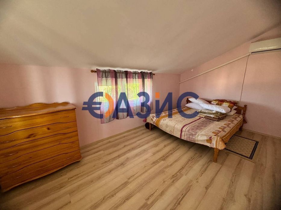 Спешна продажба! Двуетажна вила в Кошарица, без такса поддръжка, РЗП