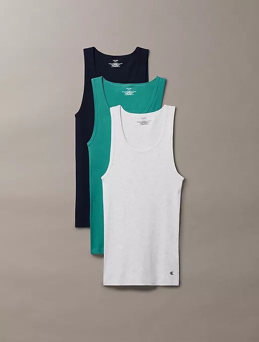 Футболки и майки от Calvin Klein