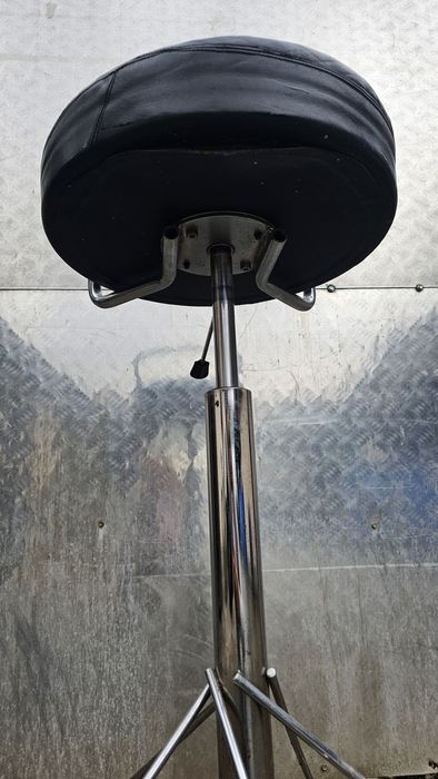 Scaun de bar, cu rotile