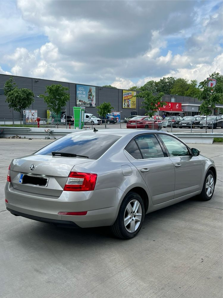 Skoda Octavia 1.6TDI DSG Trapa Piele Xenon Automat