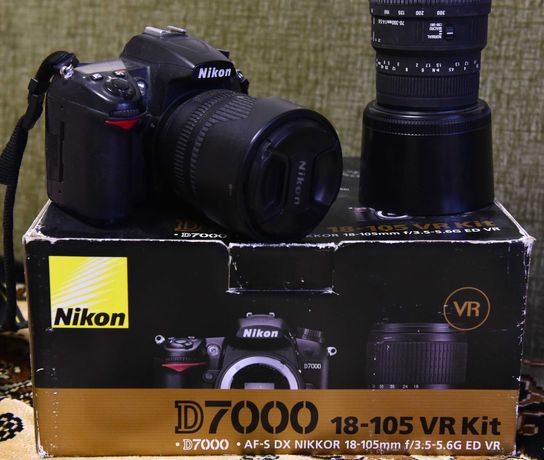 Фотоаппарат Nikon D7000 с двумя объективами  zoom 18-105, 70-300