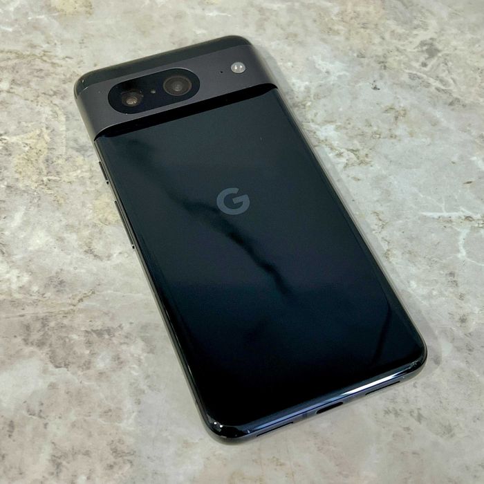 Google Pixel 8 флагманский смартфон