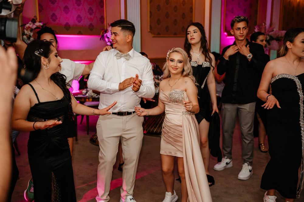 Vand rochie facuta pe comanda