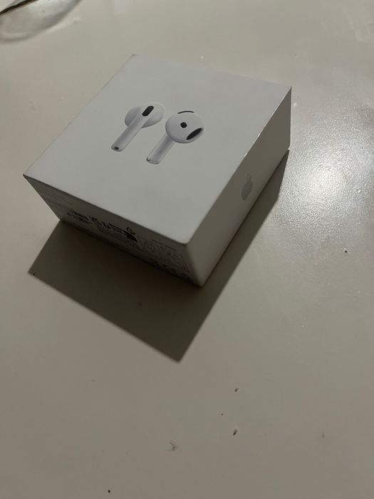 Caști AirPods 4 noi