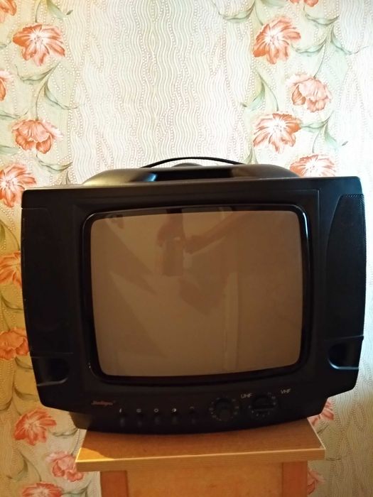 Телевизор чернобелый
