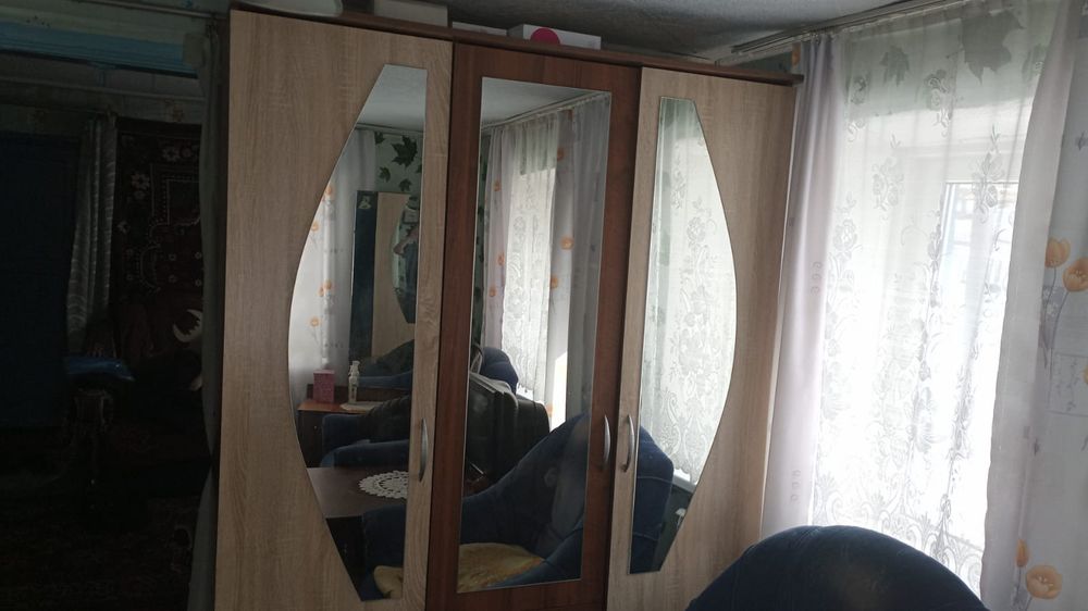 Продам шкаф состояние как новый
