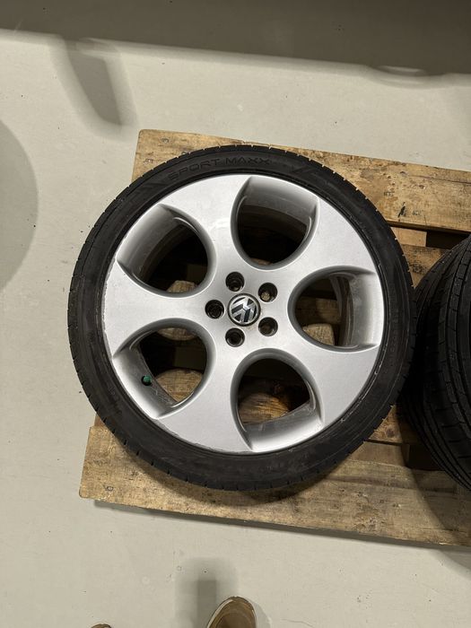 джанти 17 VW оригинални с летни гуми Dunlop sport maxx 215/40/17