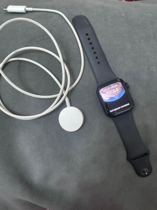 Продам срочно смарт часы в отличном состоянии для девушек