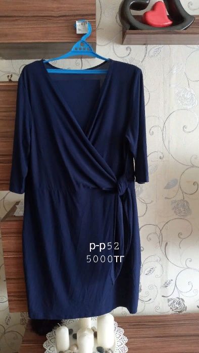 Продам платье р-р 52