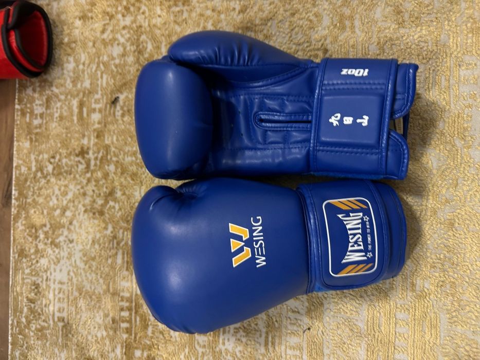 Продам перчатки wesing Red/Blue sting Red новые