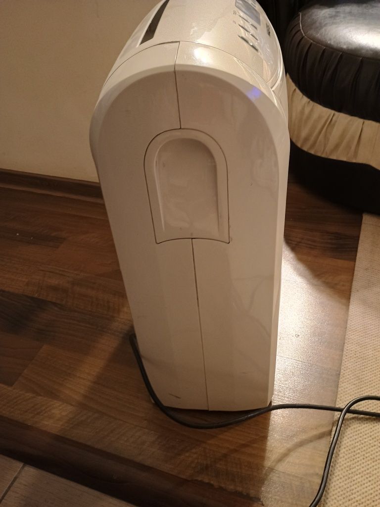 Vând dezumidificator Master DH 720