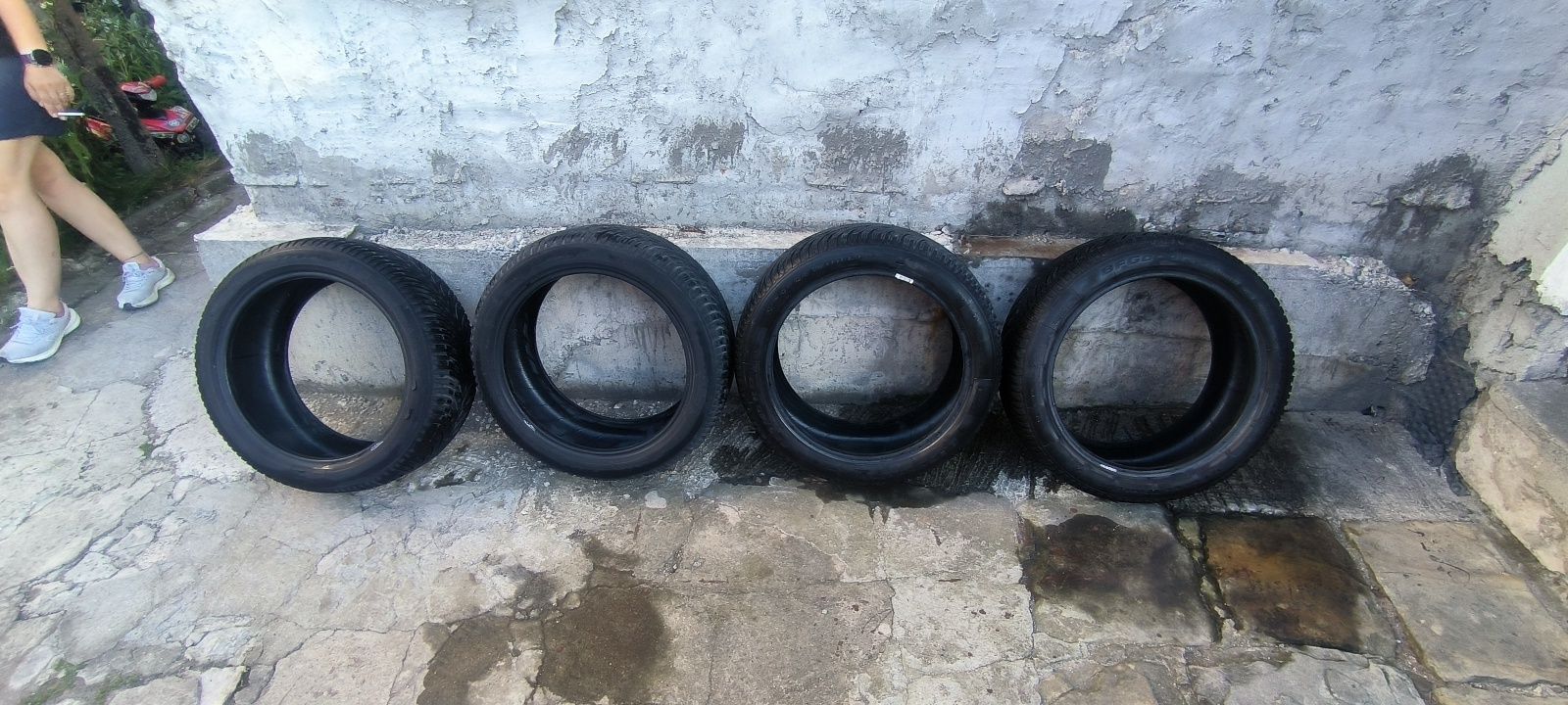 Зимни гуми 17 цола BF Goodrich 225/45 дот 2019г