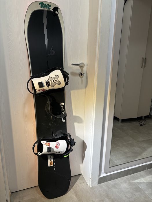 Burton Custom Camber 154 cm – snowboard profesional, predare fizică
