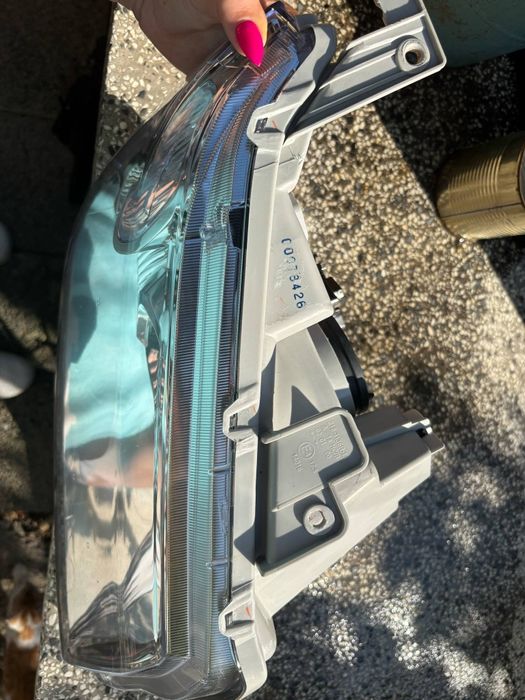 Десен фар за Сузуки Гранд Витара ,къса база 2008