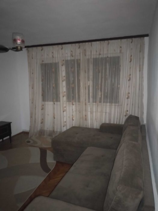 Închiriez APARTAMENT 2 Camere