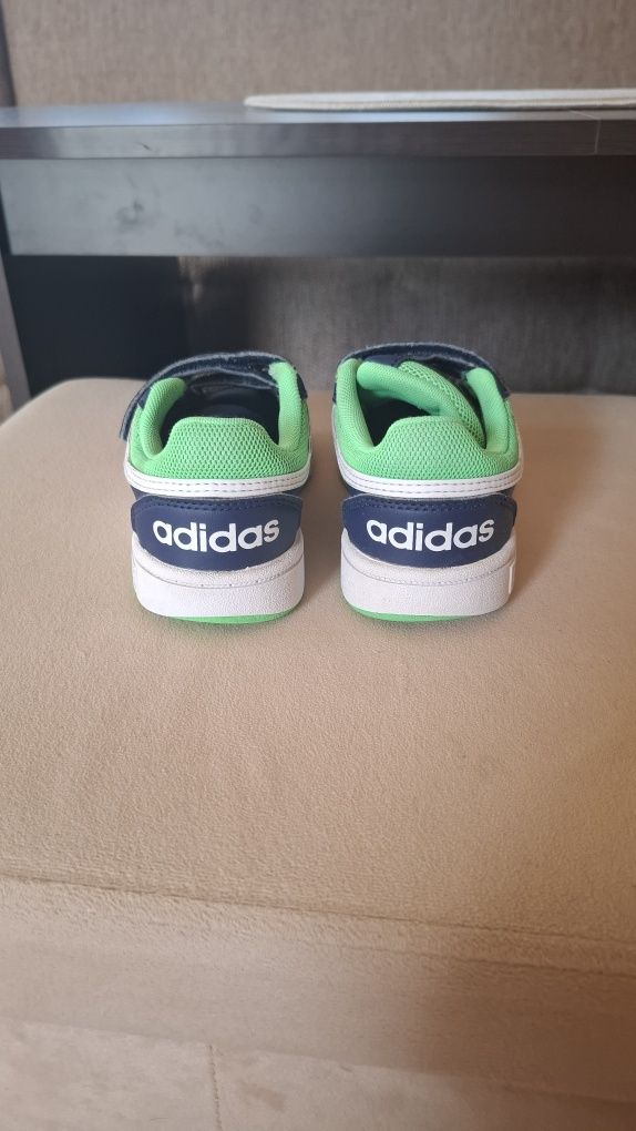 Продавам маратонки на Адидас/ Adidas за момче - 25, 27 и 28 номер