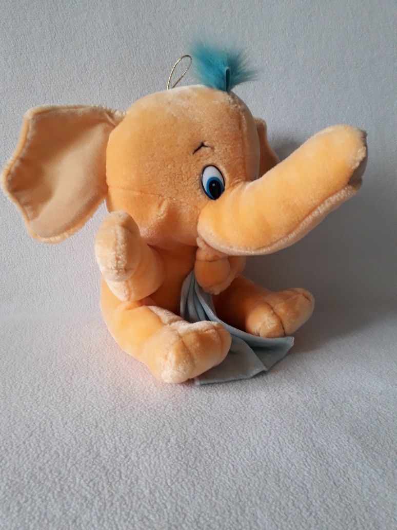 Elefant din plus