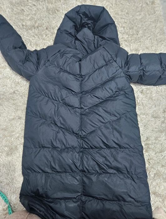 Geaca Nike neagra marimea copii S (128-134)