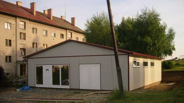 Casa, garaje auto, containere din structura metalica si panou sandwich