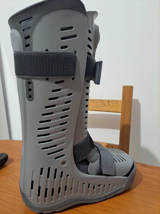 Orteza glezna/picior fixa rebound air Walker